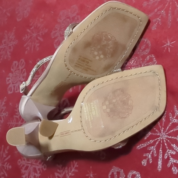 Vince Camuto Sorthand Heels - Picture 2 of 8